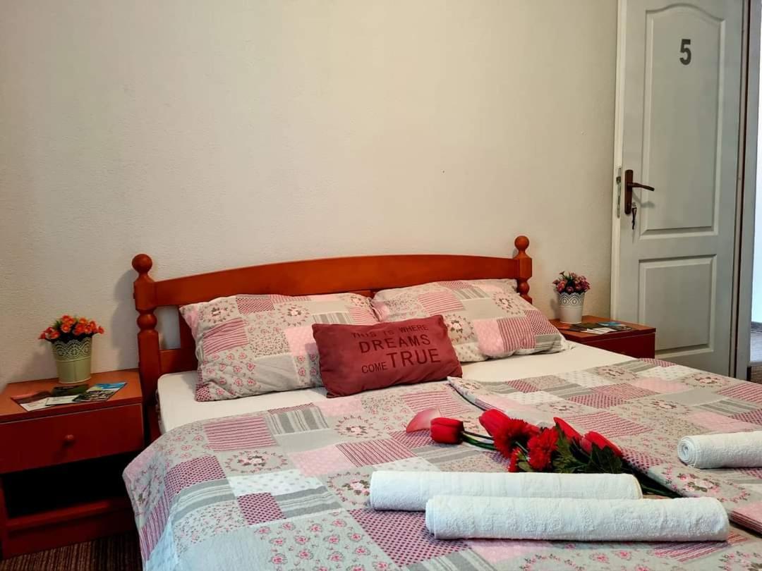 Pansion & Restoran Most Blagaj Cameră foto